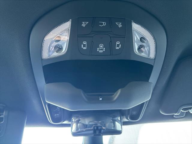 New 2026 Chrysler Pacifica For Sale in Wilmington, OH