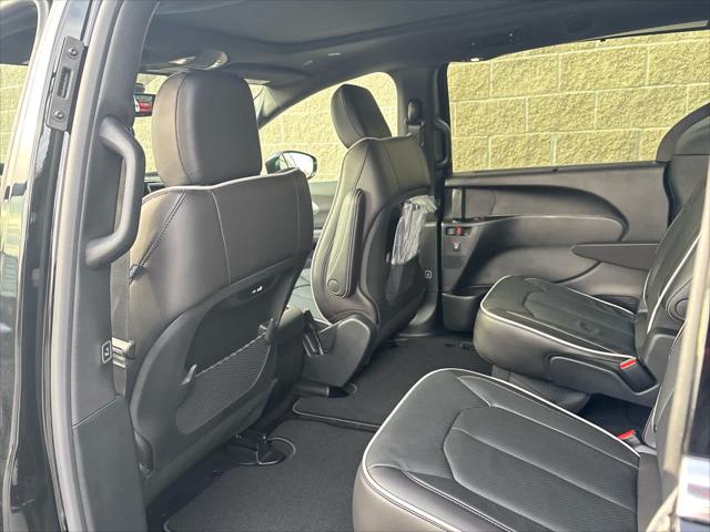 New 2026 Chrysler Pacifica For Sale in Wilmington, OH