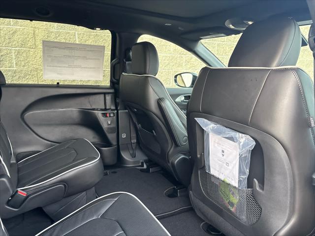 New 2026 Chrysler Pacifica For Sale in Wilmington, OH