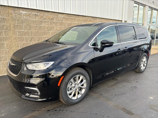 New 2026 Chrysler Pacifica For Sale in Wilmington, OH
