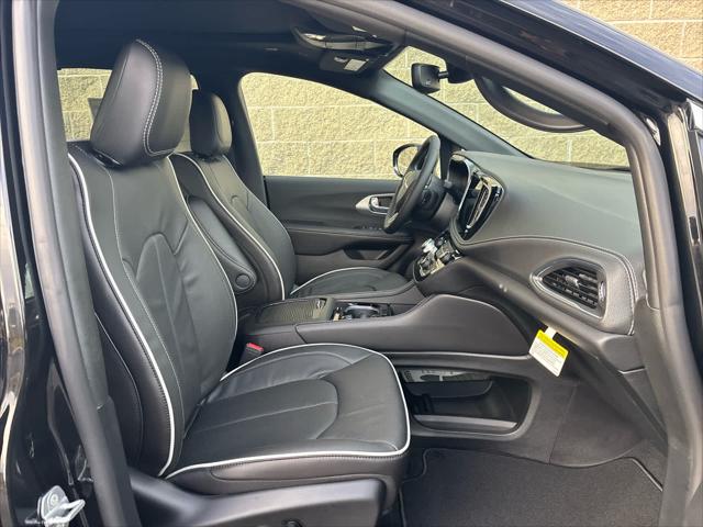 New 2026 Chrysler Pacifica For Sale in Wilmington, OH