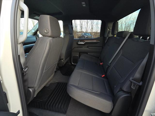 2026 GMC Sierra 1500 Crew Cab, Short Bed, SLE, 4WD