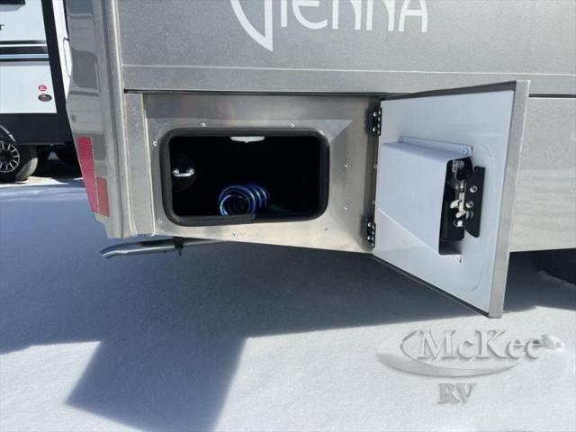 2025 Mercedes-Benz Sprinter 3500XD Chassis Standard Roof 4-Cyl Diesel HO
