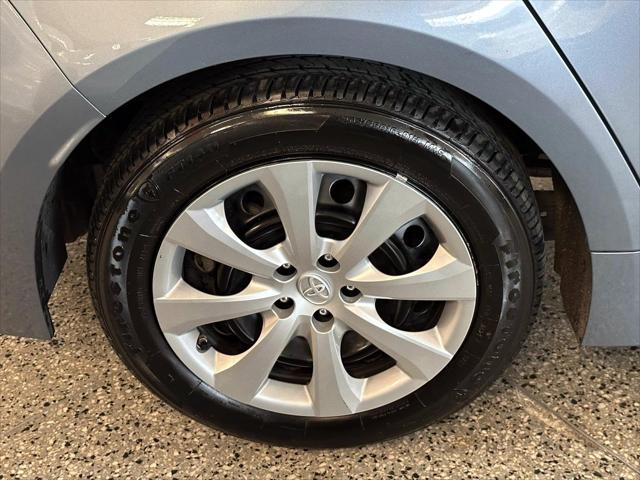 2021 Toyota Corolla LE [9]