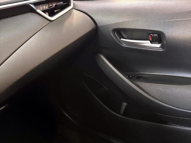 2021 Toyota Corolla LE [22]