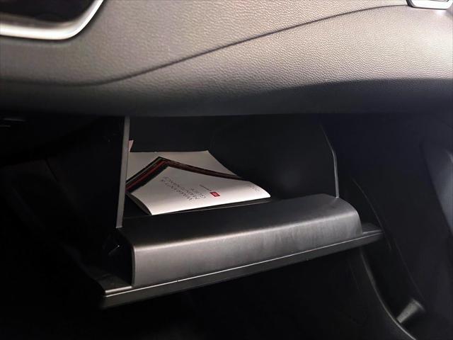 2021 Toyota Corolla LE [26]