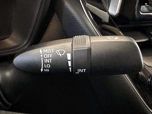 2021 Toyota Corolla LE [27]