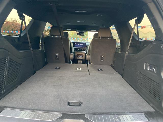 2025 Chevrolet Suburban 2WD Premier