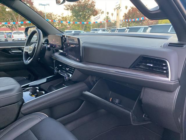 2025 Chevrolet Suburban 2WD Premier