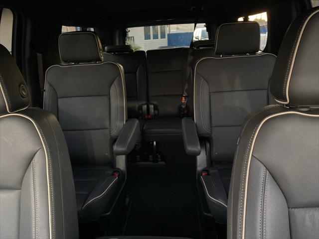 2025 Chevrolet Suburban 2WD Premier