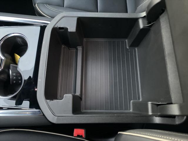 2025 Chevrolet Suburban 2WD Premier