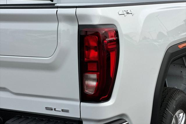 2026 GMC Sierra 2500HD Crew Cab, Standard Bed, SLE, 4WD