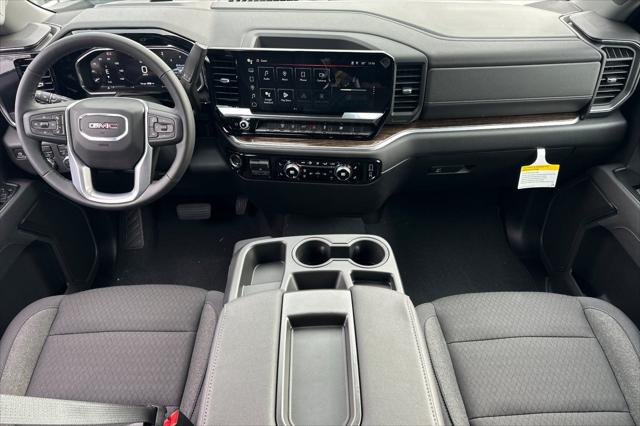 2026 GMC Sierra 2500HD Crew Cab, Standard Bed, SLE, 4WD