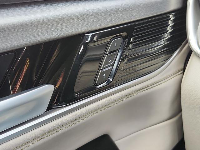 2025 Jeep Wagoneer 4x4