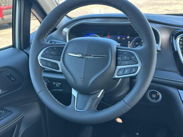 2026 Chrysler Pacifica Select AWD