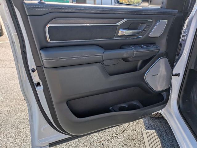 2026 Ram 1500 Laramie Crew Cab 4x4 5'7" Box