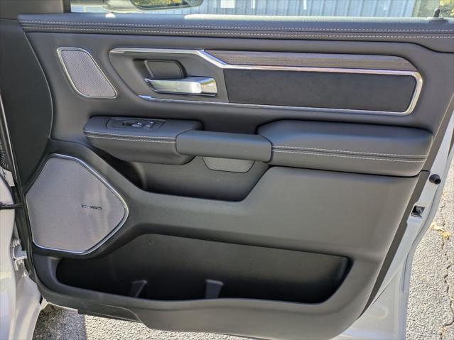 2026 Ram 1500 Laramie Crew Cab 4x4 5'7" Box