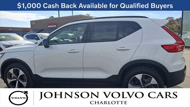 2026 Volvo XC40 Plus, B4 FWD Gas (mild hybrid), Dark