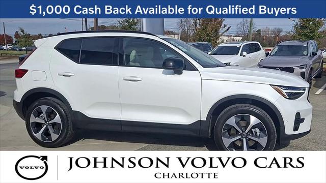 2026 Volvo XC40 Plus, B4 FWD Gas (mild hybrid), Dark