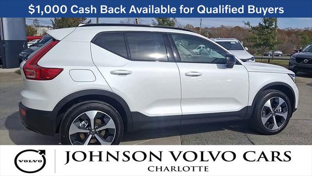 2026 Volvo XC40 Plus, B4 FWD Gas (mild hybrid), Dark