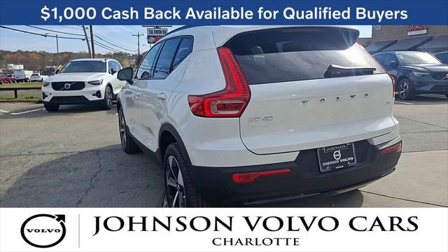 2026 Volvo XC40 Plus, B4 FWD Gas (mild hybrid), Dark