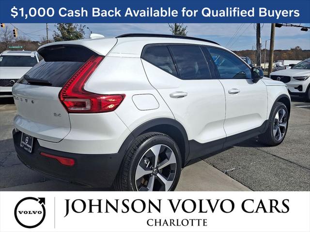 2026 Volvo XC40 Plus, B4 FWD Gas (mild hybrid), Dark