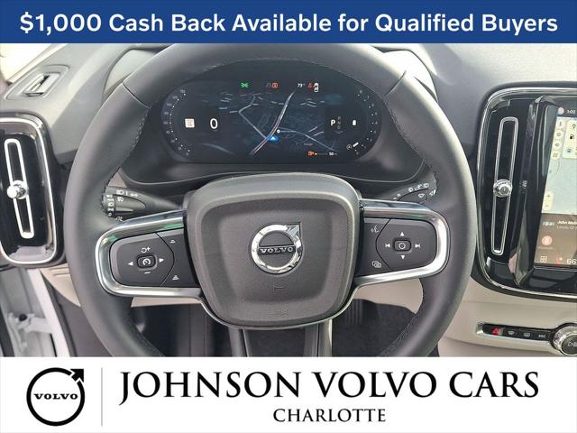 2026 Volvo XC40 Plus, B4 FWD Gas (mild hybrid), Dark