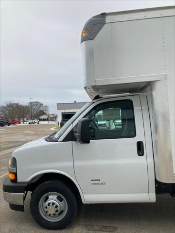 2025 Chevrolet Express Cutaway 4500 Van