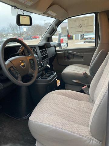 2025 Chevrolet Express Cutaway 4500 Van