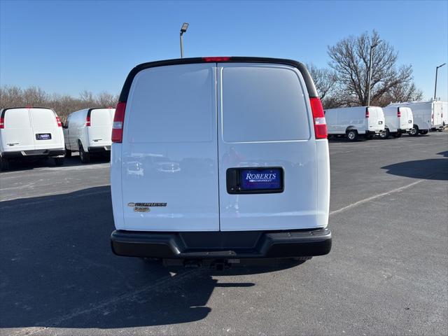 2025 Chevrolet Express Cargo Van RWD 3500 Extended Wheelbase WT