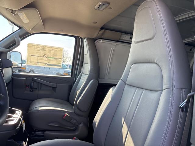2025 Chevrolet Express Cargo Van RWD 3500 Extended Wheelbase WT