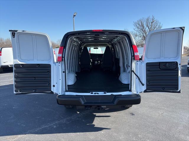 2025 Chevrolet Express Cargo Van RWD 3500 Extended Wheelbase WT