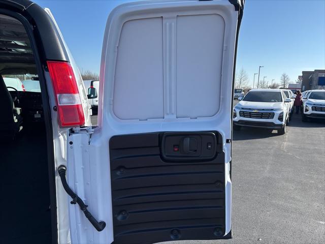 2025 Chevrolet Express Cargo Van RWD 3500 Extended Wheelbase WT