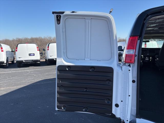 2025 Chevrolet Express Cargo Van RWD 3500 Extended Wheelbase WT