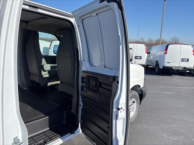 2025 Chevrolet Express Cargo Van RWD 3500 Extended Wheelbase WT