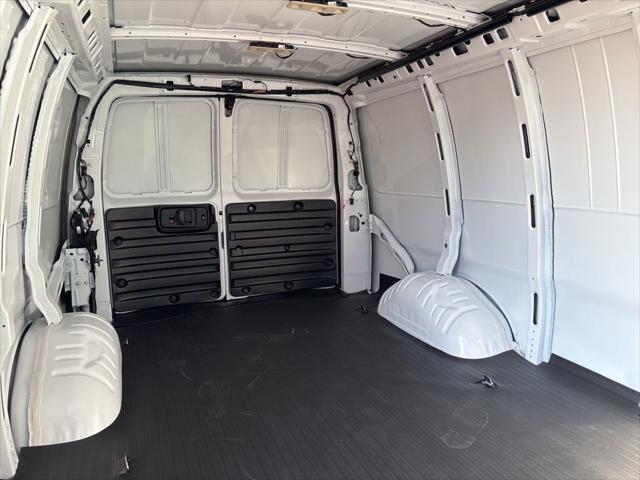 2025 Chevrolet Express Cargo Van RWD 3500 Extended Wheelbase WT