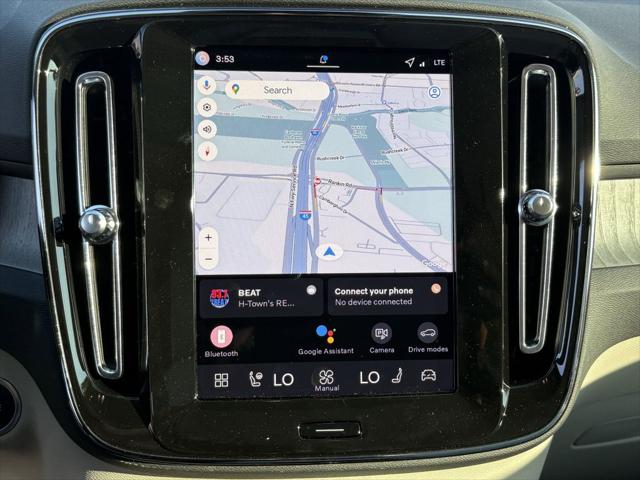 2026 Volvo XC40 Plus, B5 AWD Gas (mild hybrid), Dark