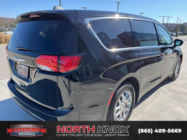 2026 Chrysler Voyager LX