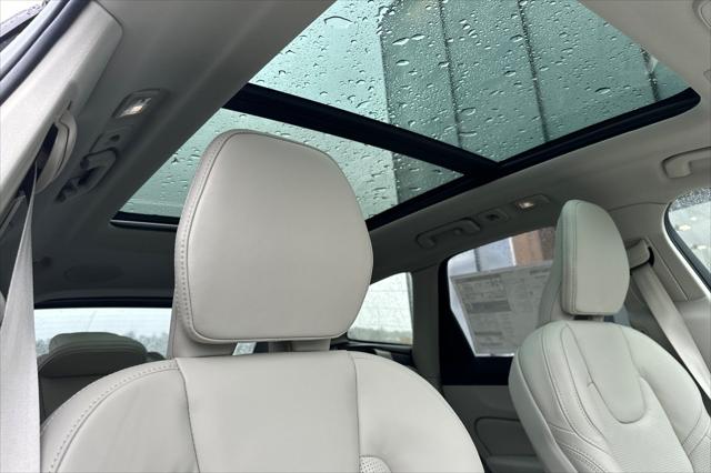 2026 Volvo XC60 B5 Ultra