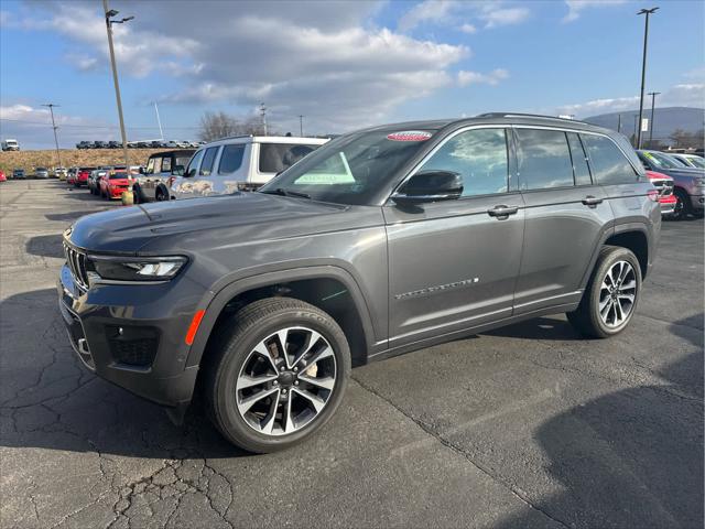 2022 Jeep Grand Cherokee Overland 4x4 2022 Jeep Grand Cherokee Overland 4x4