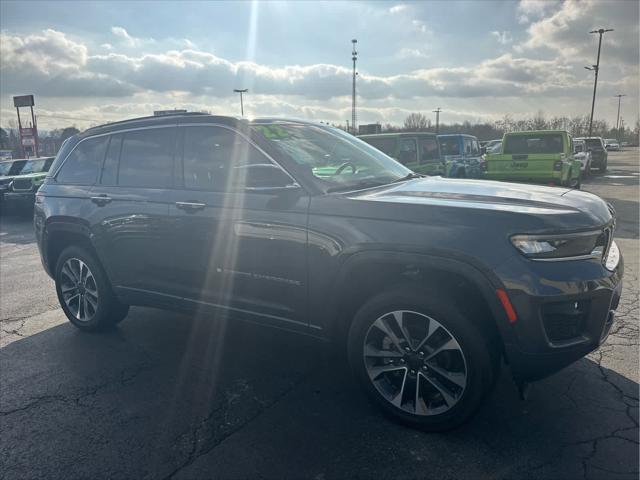 2022 Jeep Grand Cherokee Overland 4x4 2022 Jeep Grand Cherokee Overland 4x4