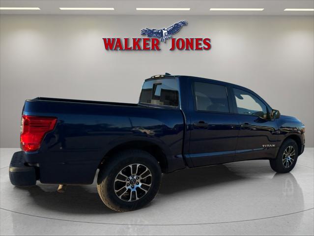 2023 Nissan TITAN Crew Cab SV 4x2