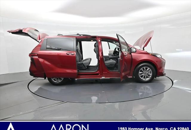 2022 Toyota Sienna XLE 2022 Toyota Sienna XLE