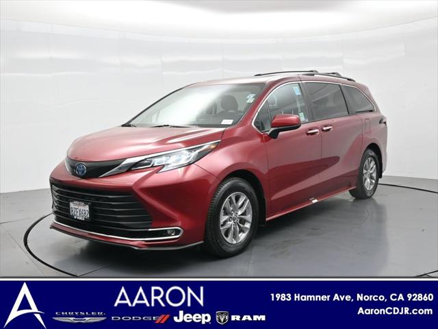 2022 Toyota Sienna XLE 2022 Toyota Sienna XLE