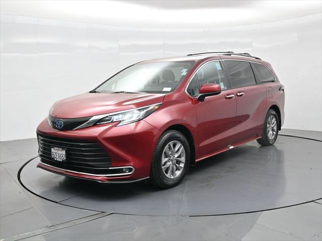 2022 Toyota Sienna XLE 2022 Toyota Sienna XLE