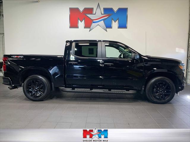 2023 Chevrolet Silverado 1500 4WD Crew Cab Short Bed Custom 2023 Chevrolet Silverado 1500 4WD Crew Cab Short Bed Custom