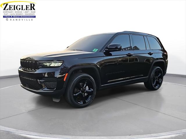 2022 Jeep Grand Cherokee Altitude 4x4 2022 Jeep Grand Cherokee Altitude 4x4