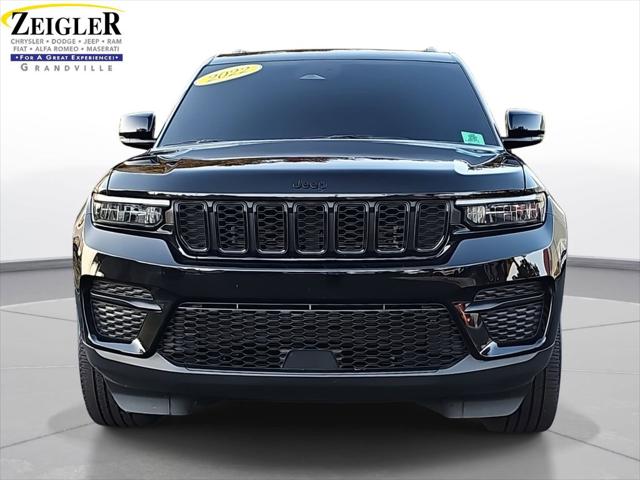 2022 Jeep Grand Cherokee Altitude 4x4 2022 Jeep Grand Cherokee Altitude 4x4