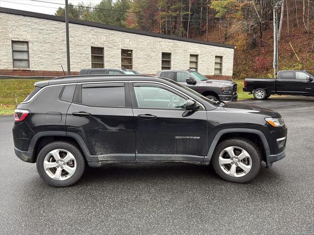 2017 Jeep New Compass Latitude 4x4 2017 Jeep New Compass Latitude 4x4