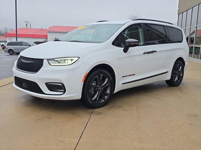 2024 Chrysler Pacifica Touring L AWD